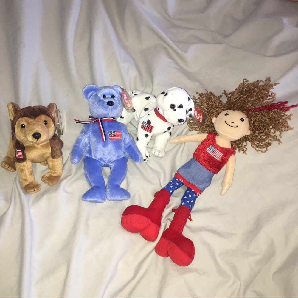 * USA original release 9/11 stuffie combo and groovy girl